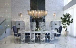 chon-den-trang-tri-phong-an-2025-phu-hop-nhat